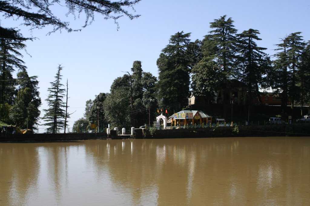 Dal lake at dharmshala